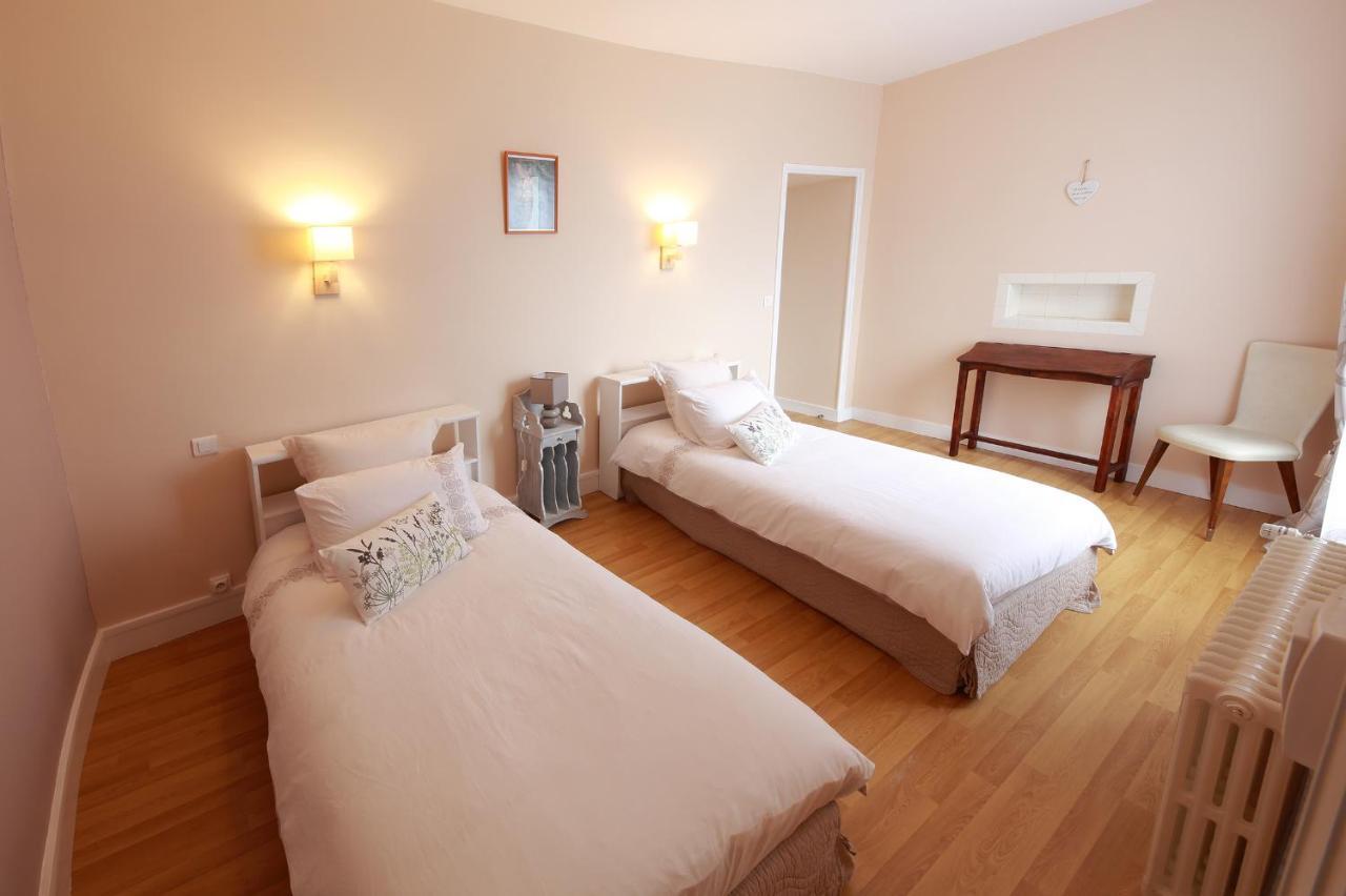 Bed and Breakfast La Loge Des Fees Latillé Zewnętrze zdjęcie