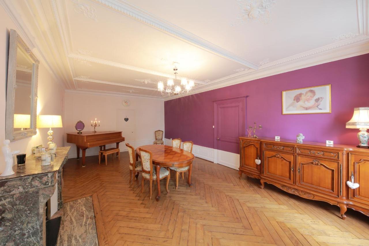 Bed and Breakfast La Loge Des Fees Latillé Zewnętrze zdjęcie