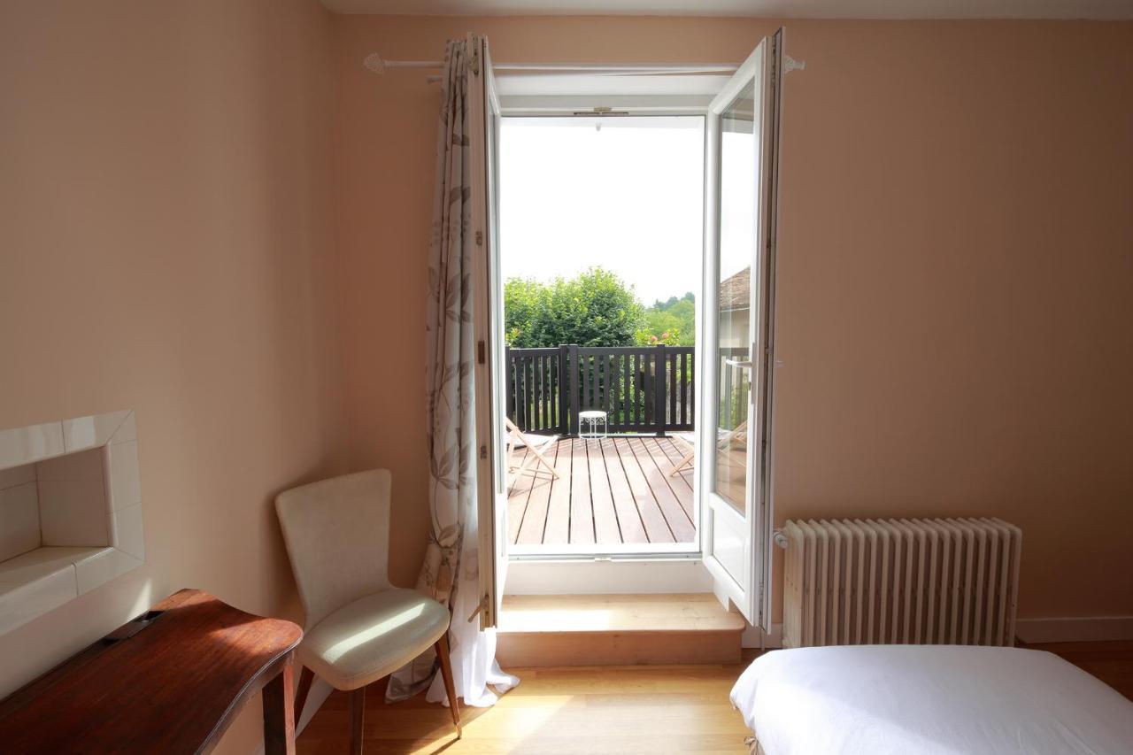 Bed and Breakfast La Loge Des Fees Latillé Zewnętrze zdjęcie